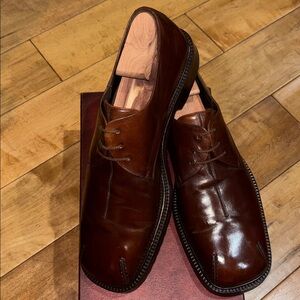 Brown Mezlan Derby with wedged winter heel and sole.